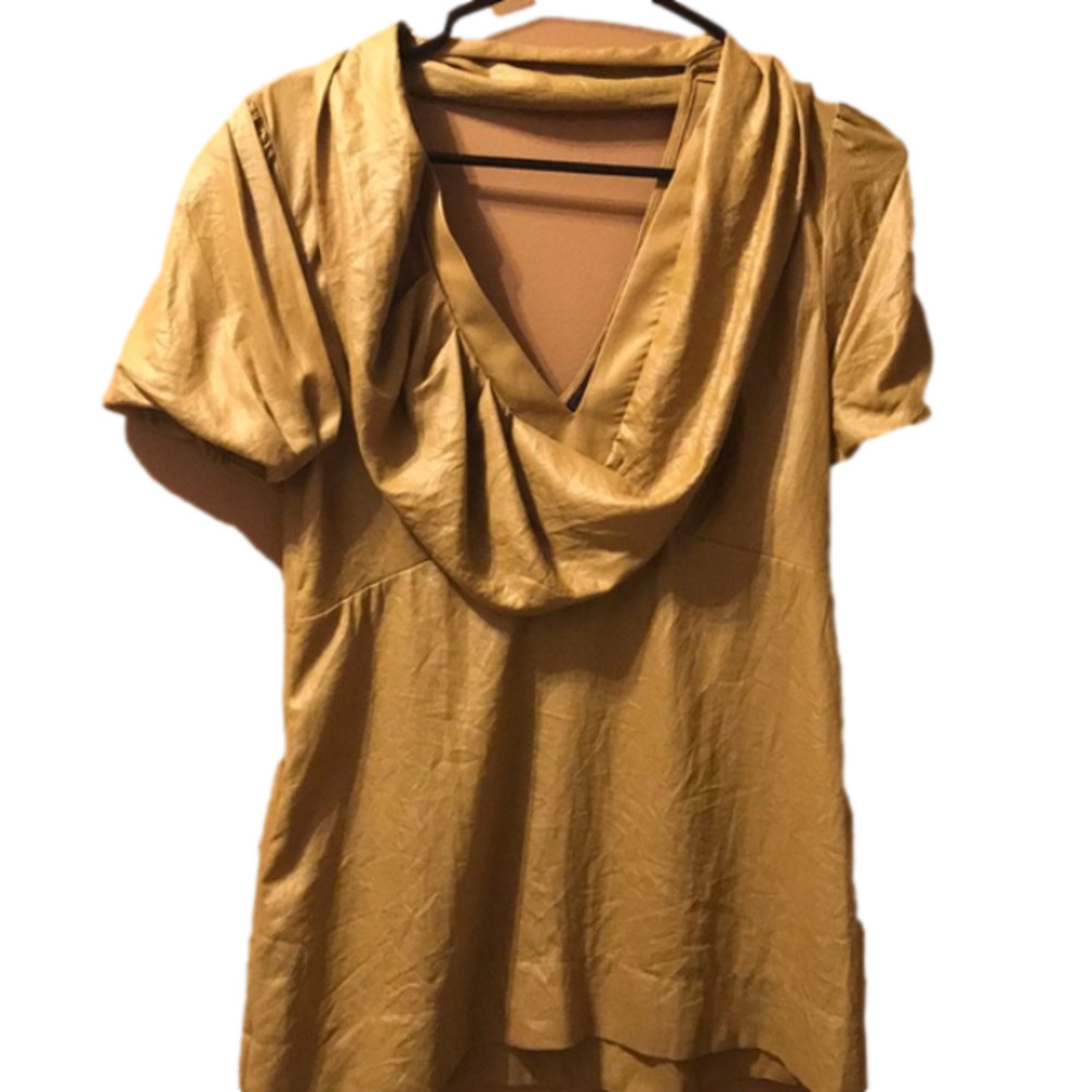 BCBGmaxaria Top